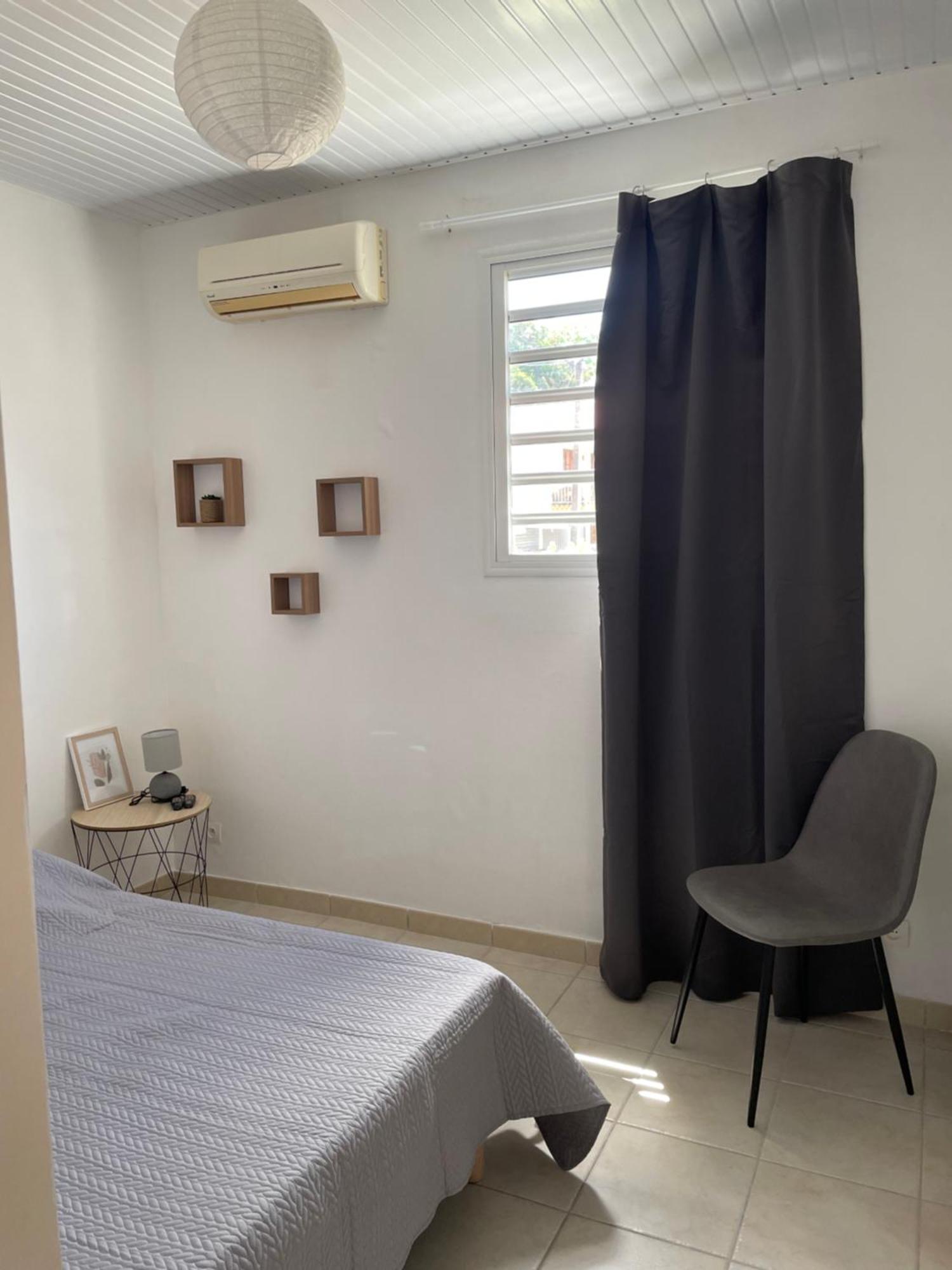 Appartement Cosy T3 Au Coeur De Sainte Anne Extérieur photo